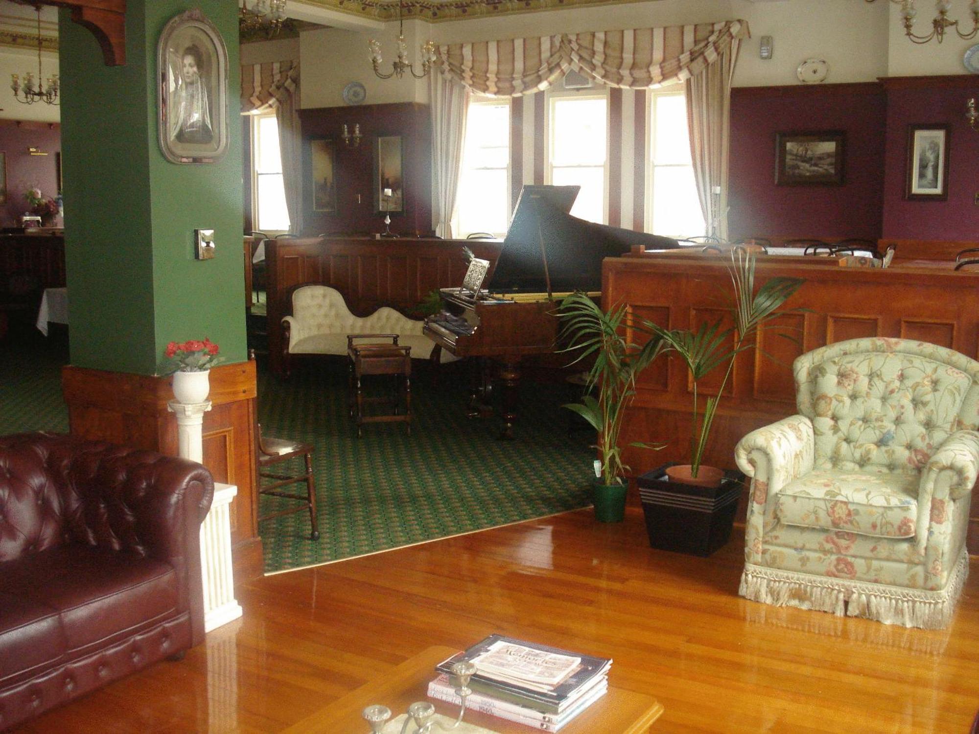 The Grand Hotel Wanganui Whanganui Bagian luar foto
