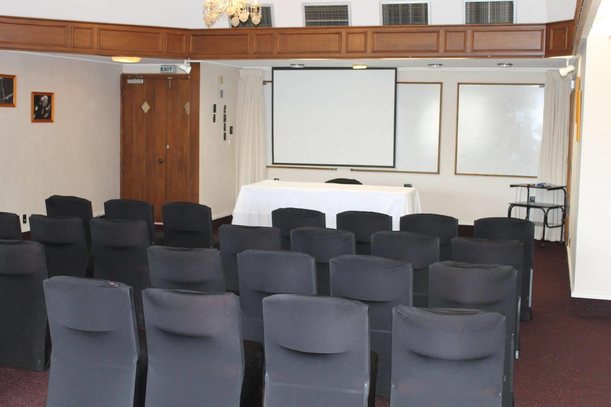 The Grand Hotel Wanganui Whanganui Bagian luar foto